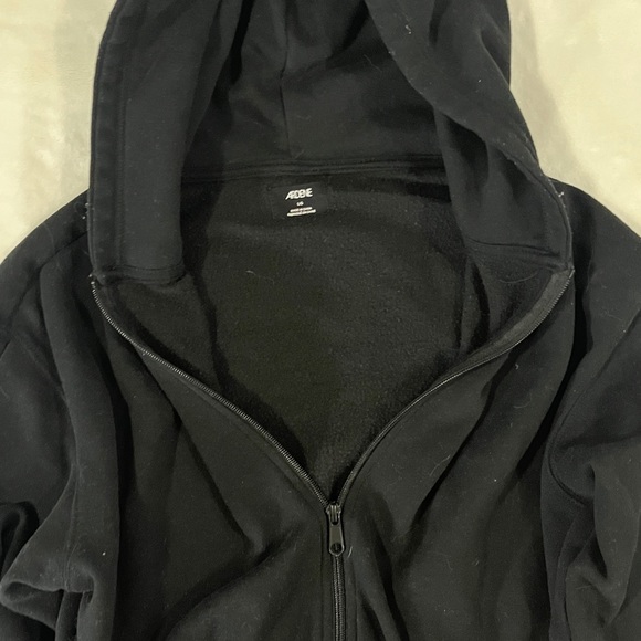 ✨Free w/ bundle Ardene Crop hoodie - Picture 3 of 3